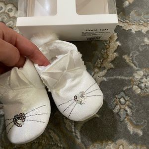 Nicole Miller booty slippers